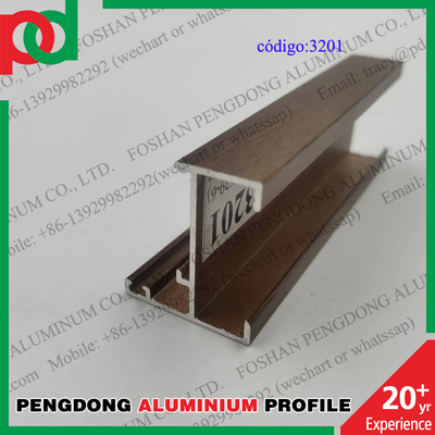0.15 มม. T5 Temper Wood Finish โปรไฟล์อลูมิเนียมสำหรับ Bolivia Series L20 L25 L32 L5000