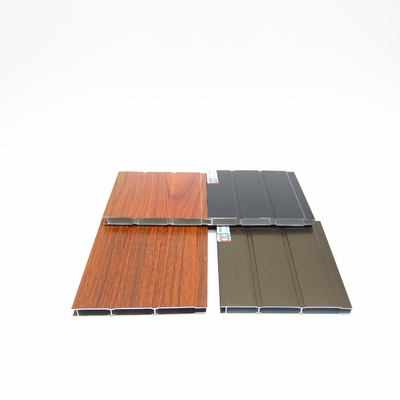 โปรไฟล์อลูมิเนียมสําหรับประตูในอุรุกวัย เม็กซิโก ความร้อน T5 สีไม้ที่แตกต่างกัน